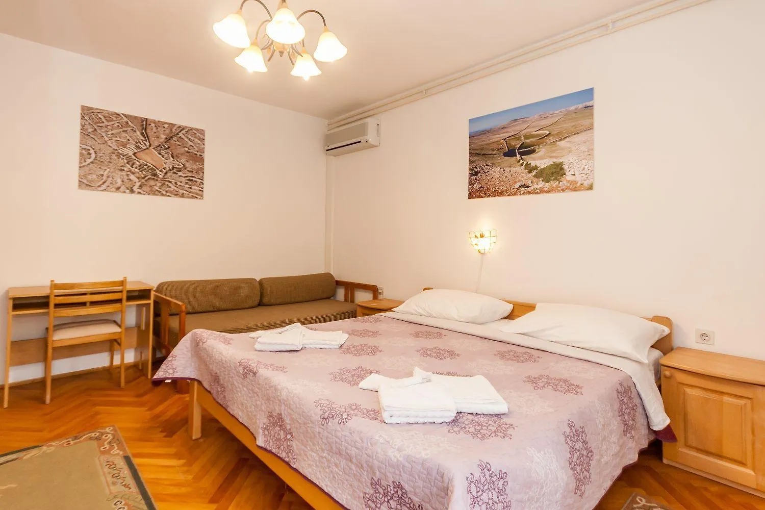 Grosses Apartment Mit 3 Klimas, Wifi, Bbq, Parkplatz Baska